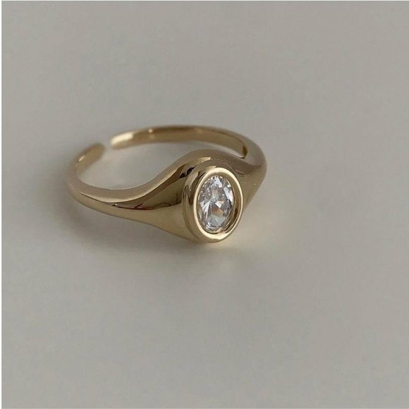 Jewelry - Oval Diamond Ring